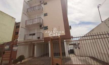 Apartamento com 2 dormitórios, suíte e sacada de frete, ótima localização, na re