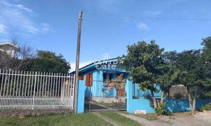 Casa, 3 Dormitórios, 1 Banheiro, 2 Vagas, Pátio, Churrasqueira, Pé De Platano