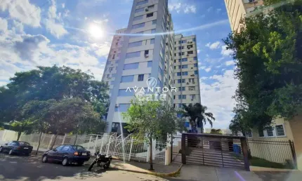 Apartamento de 3 dormitórios, ampla sala, cozinha e área de serviço.