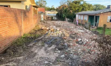 Terreno à venda na Rua Assis Brasil, 41, Itararé, Santa Maria