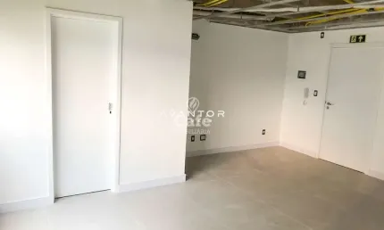 Centro Profissional Itroian Sala com vaga de garagem;