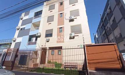 Apartamento Semimobiliado De 1 Dormitório, Sala e Cozinha Conjugadas, Banheiro S