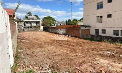 Terreno à venda na Rua Marechal Deodoro, 350, Itararé, Santa Maria