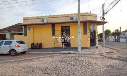 Terreno Amplo com 1.254 m², mais Ponto Comercial e (2) Casas no Bairro Passo D`A