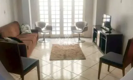Vendo amplo apartamento com garagem próximo ao colégio Santanna