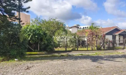 Terreno plano pronto para construir e tendo possibilidade de chegar a 24m de fre