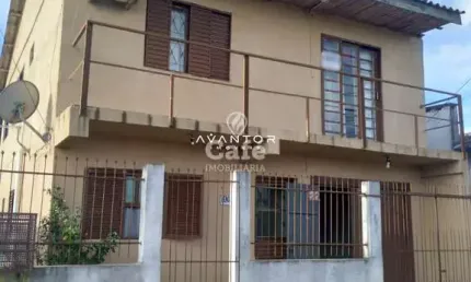 Sobrado De 5 Dormitórios, Suíte, Sala de Estar, 2 Banheiros, Cozinha, Área de Se