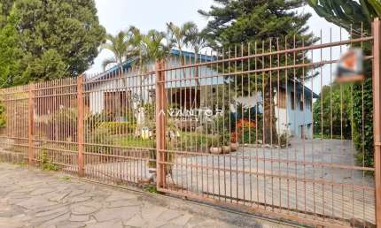 Excelente oportunidade, casa com estrutura para mais 2 pavimentos, bem localizad