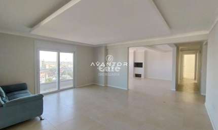 Cobertura, 3 Dormitórios, 3 Suítes, 4 Banheiros, 2 Vagas, Living, Sacada, Churra