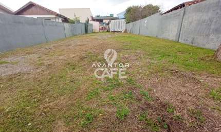 Terreno à venda na Rua Orlando Fracao, 390, Duque de Caxias, Santa Maria