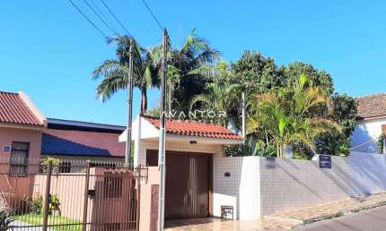 Casa com 4 quartos à venda na Rua Marechal Deodoro, 600, Itararé, Santa Maria
