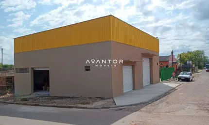 Pavilhão com 224 m², Mezanino e Banheiro, mais Casa De 70 m² com 2 Dormitórios e
