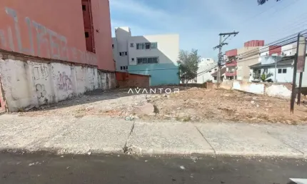 Terreno De 360 m² Para Alugar em Excelente Ponto Central.
