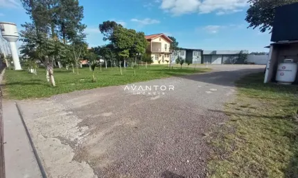 Terreno amplo De 3.800 m² com Casa, Pavilhão e Galpão, Para Alugar na BR 158.