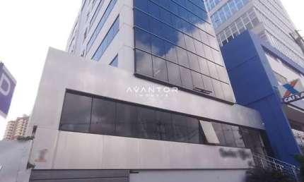 Sala Comercial Mobiliada De 43 m² composta por 3 Salas, com Recepção, Banheiro,