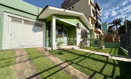 Casa com 3 quartos à venda na Rua Dezenove de Novembro, 327, Nossa Senhora de Lourdes, Santa Maria