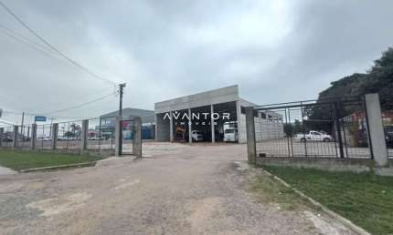 Pavilhão em Camobi, Amplo De 600 m², em fase de acabamento.