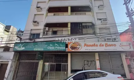 Apartamento Amplo No Centro De 1 Dormitório, Sala 2 Ambientes, Banheiro Social,