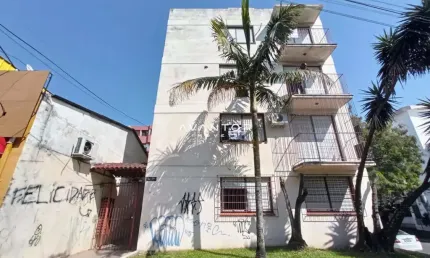 Apartamento Amplo De 2 Dormitórios, Sala de Estar, 2 Banheiros, Cozinha, Dependê