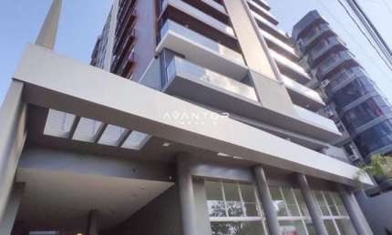 Apto NOVO e centralíssimo! 1 Dormitório MOBILIADO com elevador e garagem