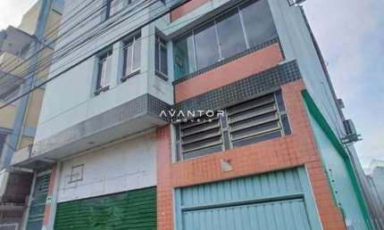 Sala Comercial Central Ampla De 300 m², mais Escritório, 3 Banheiros e Mezanino