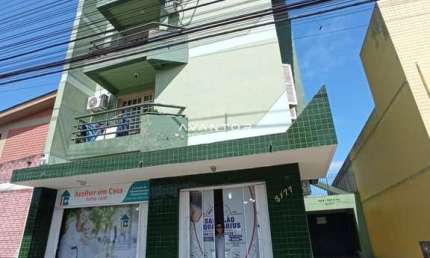 Apartamento De 3 Dormitórios, Sala Ampla, Banheiro Social, Cozinha, Área de Serv