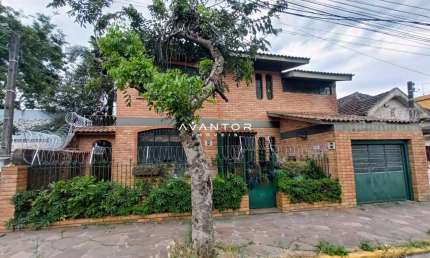 Casa Ampla com 4 Dormitórios, Suíte, Sala 2 Ambientes, Cozinha, 3 Banheiros, Lar