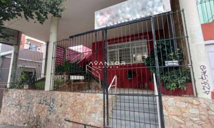 Apartamento Amplo No Centro De 2 Dormitórios, Sala Ampla, Closet, 2 Banheiros, C