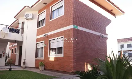 Apartamento De 3 Dormitórios, Sala de Estar, Banheiro Social, Cozinha, Área de S