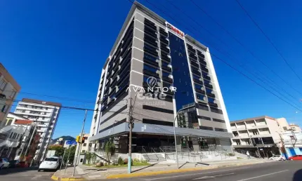 Sala Comercial De 52 m² e Garagem no Office Tower, Centro De Santa Maria.