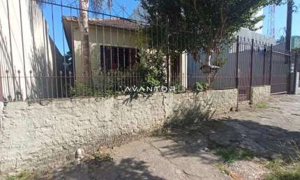 Casa Ampla No Bairro Medianeira De 4 Dormitórios, Sala de Estar, 2 Banheiros, Co