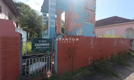 Terreno De 300 m² Em ótima Localização Pronto Para Construir!!