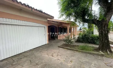 Casa com 3 quartos à venda na Rua Portugal, 140, São João, Santa Maria