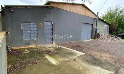 Pavilhão Em Camobi De 305 m², com Banheiro e Estacionamento.