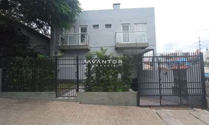Prédio Residencial De 307 m², Composto Por 4 Kitnets e 3 Apartamentos.