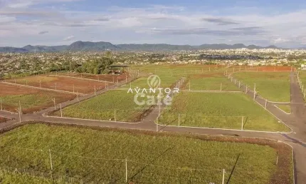 Terreno à venda na Rua Florianópolis, 871, Pinheiro Machado, Santa Maria