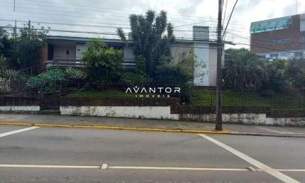Casa com 4 quartos à venda na Avenida Presidente Vargas, 226, Patronato, Santa Maria
