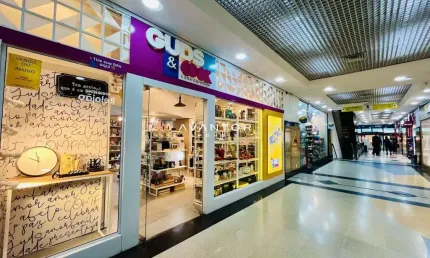 Ponto comercial para alugar na Calçadão Salvador Isaia, 1263, Centro, Santa Maria