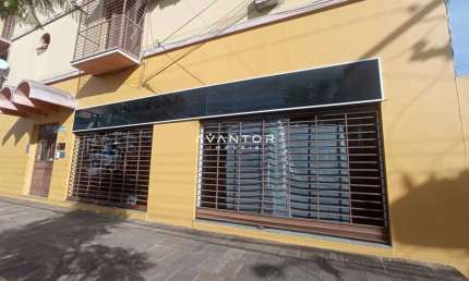 Sala Comercial Central Para Locação De 60 m² e Banheiro.