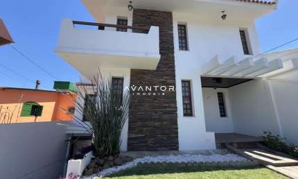 Casa em bairro seguro com vista deslumbrante dos morros de Santa Maria