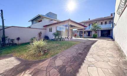 Casa, 3 Dormitórios, 1 Suíte, 4 Banheiros, 3 Vagas, Camobi