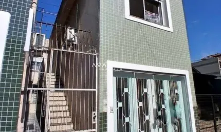 Sala Comercial Central De 70 m², Composta Por 3 Salas, Cozinha e Banheiro.
