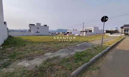 Terreno à venda na Rua Florianópolis, 871, Pinheiro Machado, Santa Maria