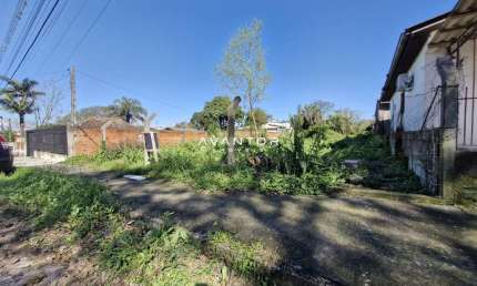 Terreno Amplo em Bairro Tranquilo: Ideal para Sua Casa ou Comércio
