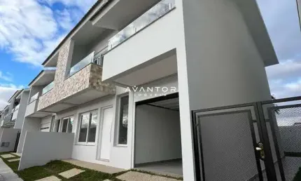 Casa Duplex De 3 Dormitórios, Suite, Sala De Estar, Sala De Jantar, Banheiro, La