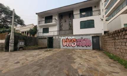 Casa comercial ou residencial em localização privilegiada em Santa Maria!