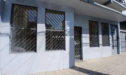 Loja-Sala Comercial Ampla Com 2 Banheiros e Garagem Para 3 Carros No Centro De S