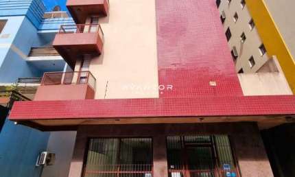 Apto de frente e central, com 3 dormitórios (1 suíte), garagem e elevador!