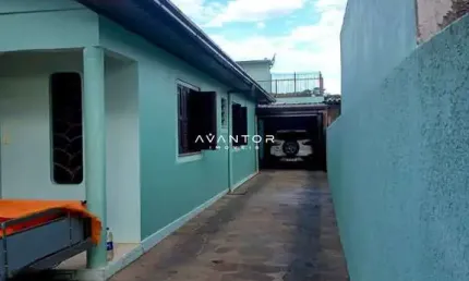 Casa Ampla Semi Mobiliada De 4 Dormitórios, 2 Salas, 3 Banheiros, Cozinha, Área