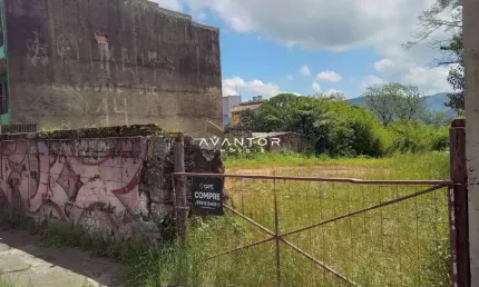 Terreno à venda na Rua Silva Jardim, 2482, Centro, Santa Maria